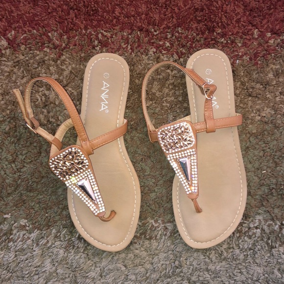 Light brown and gold sandals - Picture 1 of 3